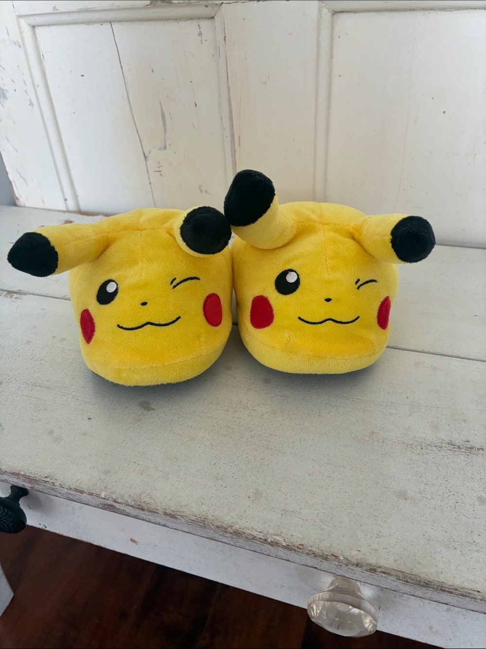 Kids Pokémon slippers size big boy 5/6